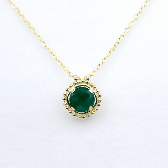 10K Yellow Genuine Green Onyx 6x6mm (0.75ct) Pendant - Picture 1 of 8